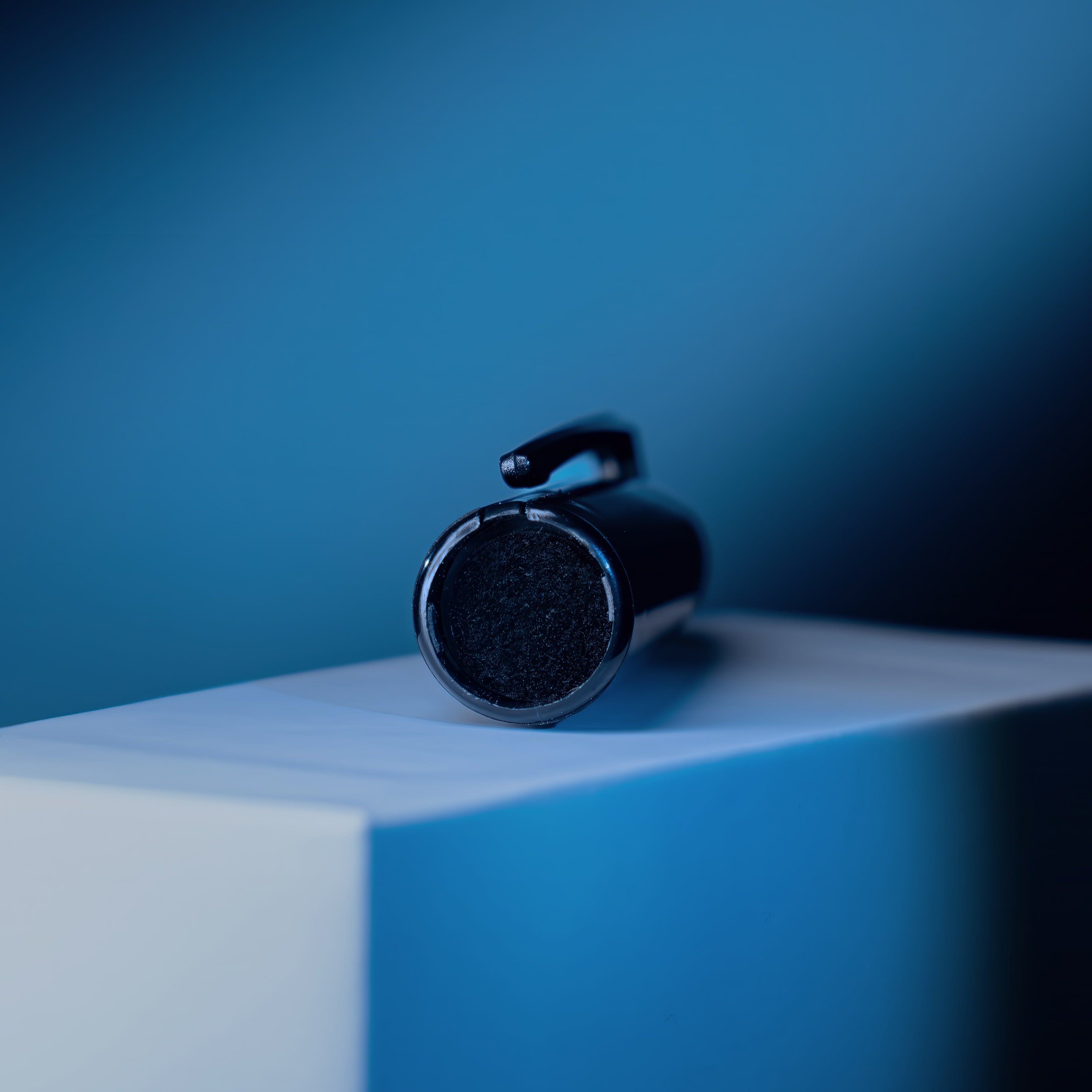 Magnet-0 PRO by Henry Harrius & Armando C