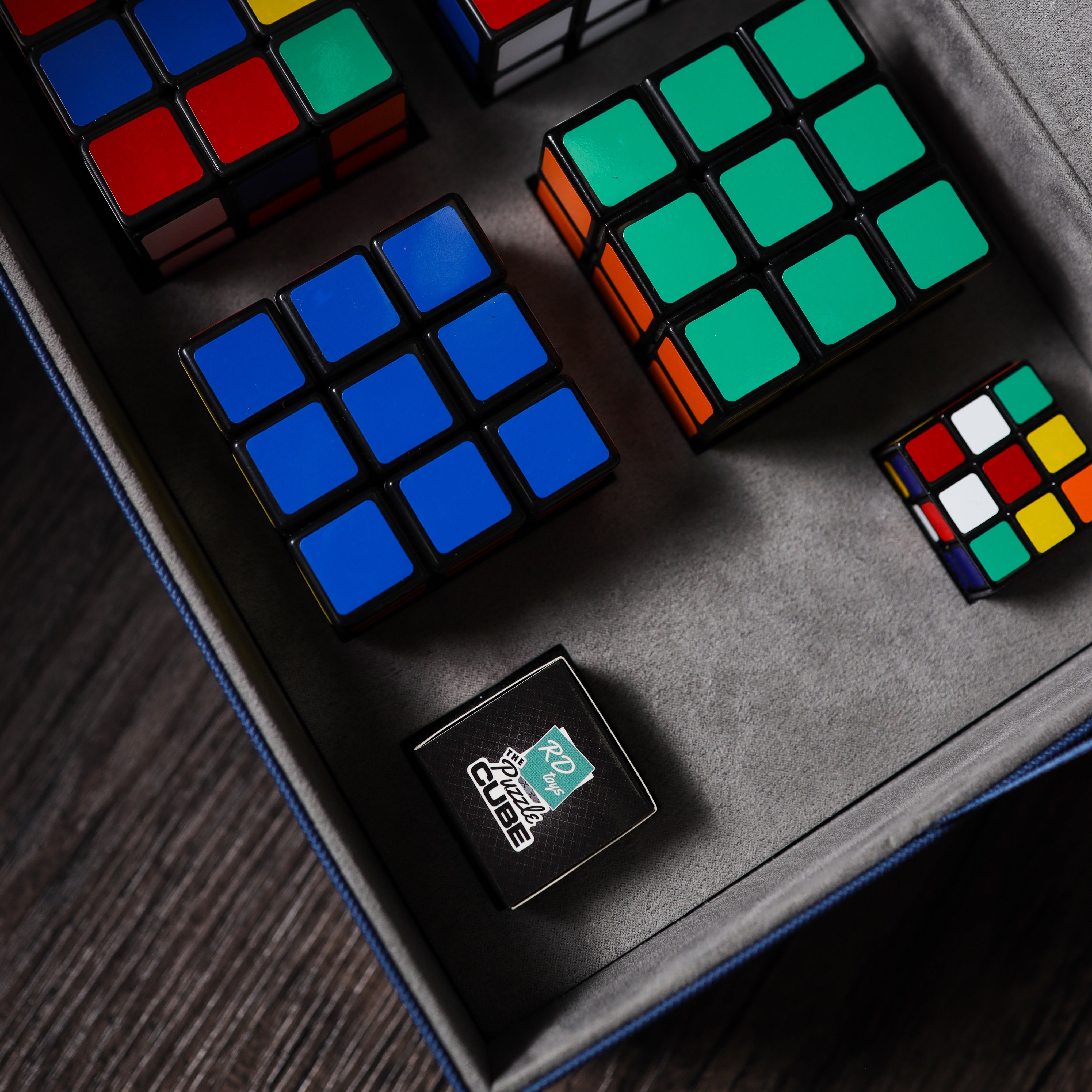 COLLECTOR BOX BY HENRY HARRIUS ( LIMITED EDITION - 300 SETS)